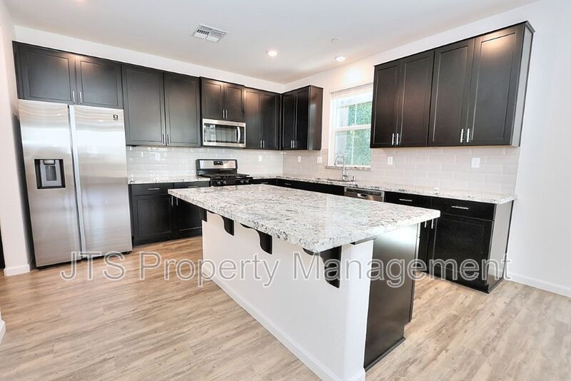 Incredible Gated Solar Folsom Home with clubhouse access! property image