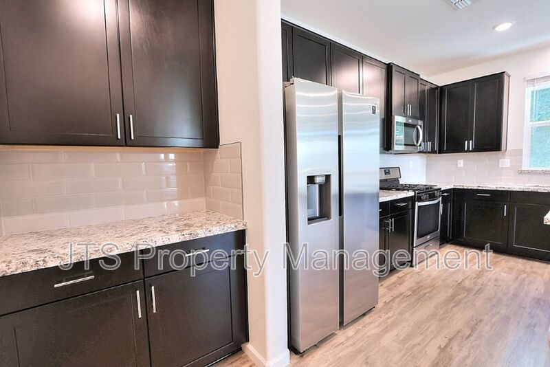Incredible Gated Solar Folsom Home with clubhouse access! property image