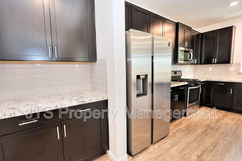 Incredible Gated Solar Folsom Home with clubhouse access! property image
