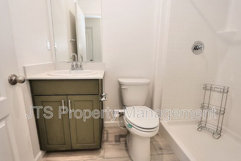 Incredible Gated Solar Folsom Home with clubhouse access! property image