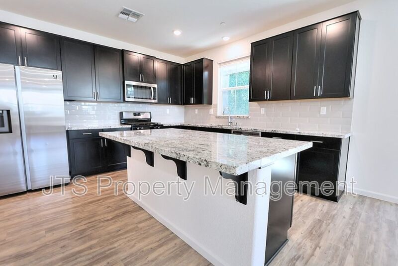 Incredible Gated Solar Folsom Home with clubhouse access! property image