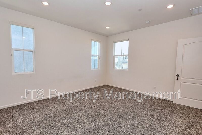 Incredible Gated Solar Folsom Home with clubhouse access! property image