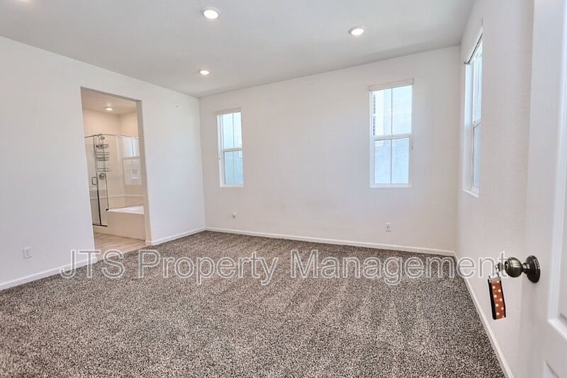 Incredible Gated Solar Folsom Home with clubhouse access! property image