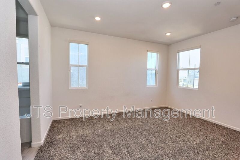 Incredible Gated Solar Folsom Home with clubhouse access! property image