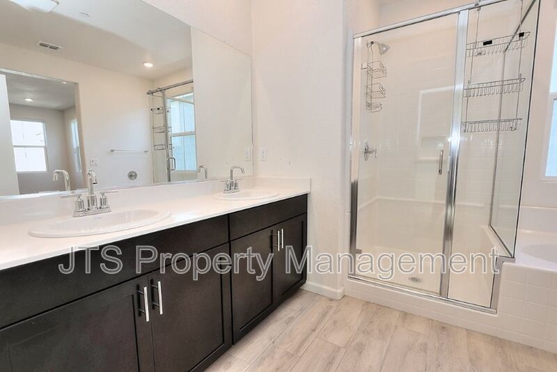Incredible Gated Solar Folsom Home with clubhouse access! property image