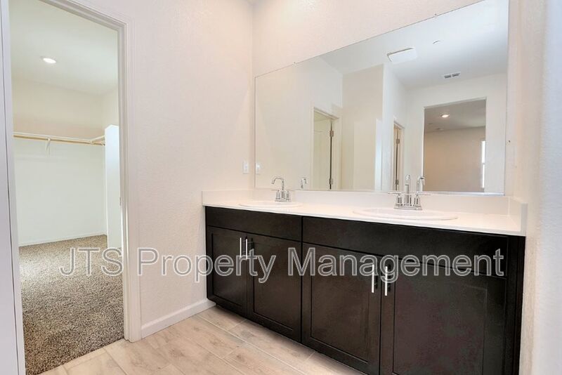 Incredible Gated Solar Folsom Home with clubhouse access! property image