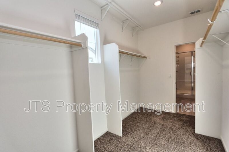 Incredible Gated Solar Folsom Home with clubhouse access! property image