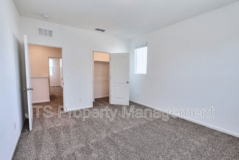 Incredible Gated Solar Folsom Home with clubhouse access! property image