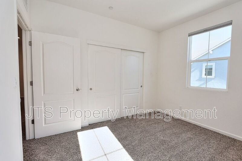 Incredible Gated Solar Folsom Home with clubhouse access! property image