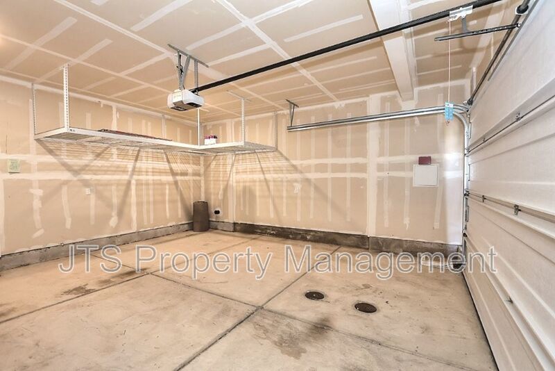 Incredible Gated Solar Folsom Home with clubhouse access! property image
