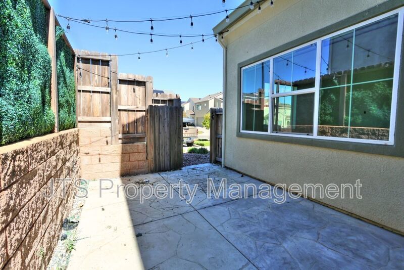 Incredible Gated Solar Folsom Home with clubhouse access! property image