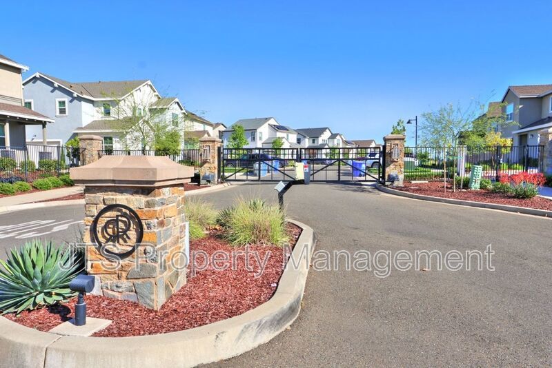 Incredible Gated Solar Folsom Home with clubhouse access! property image