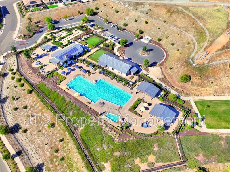 Incredible Gated Solar Folsom Home with clubhouse access! property image