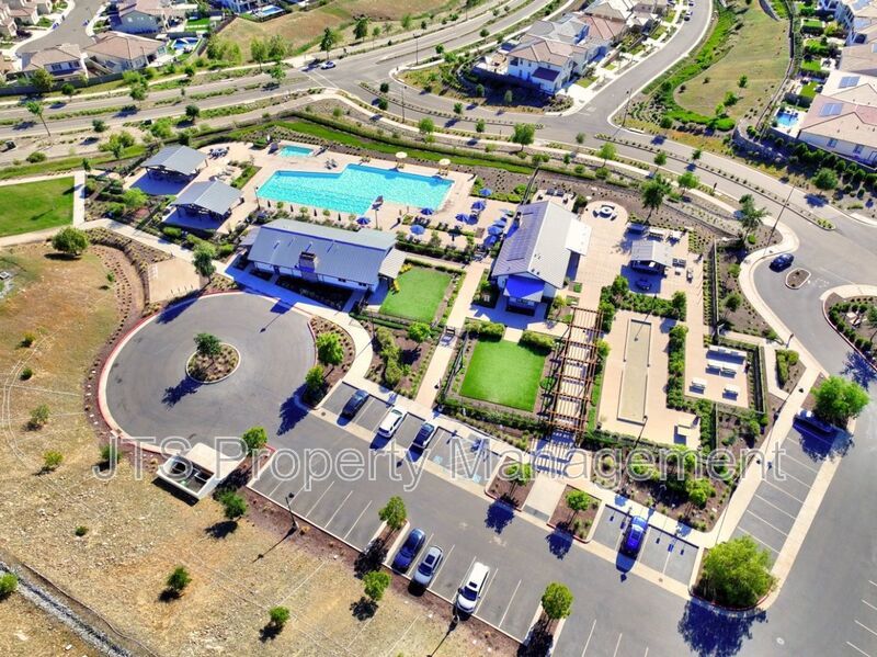 Incredible Gated Solar Folsom Home with clubhouse access! property image