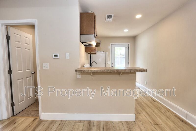 Cozy Carmichael Unit Available Soon! property image