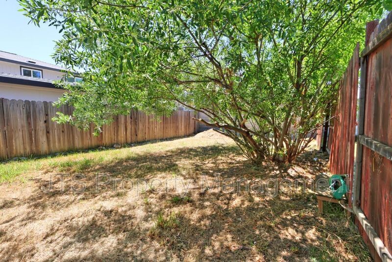 Cozy Carmichael Unit Available Soon! property image