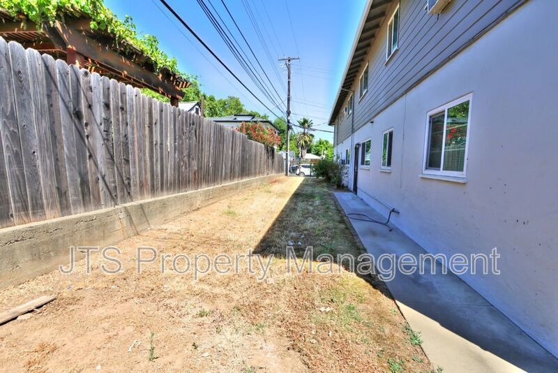 Updated Upstairs 1 Bedroom Across the Street from UC Davis! property image