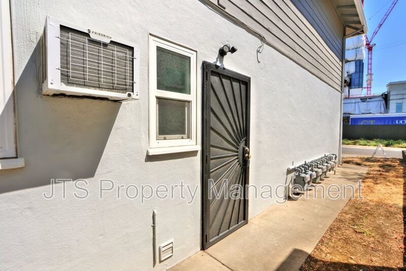 Updated Upstairs 1 Bedroom Across the Street from UC Davis! property image