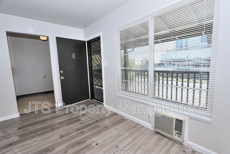 Updated Upstairs 1 Bedroom Across the Street from UC Davis! property image
