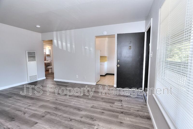 Updated Upstairs 1 Bedroom Across the Street from UC Davis! property image