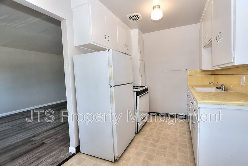 Updated Upstairs 1 Bedroom Across the Street from UC Davis! property image