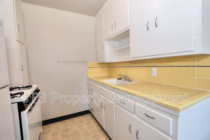 Updated Upstairs 1 Bedroom Across the Street from UC Davis! property image