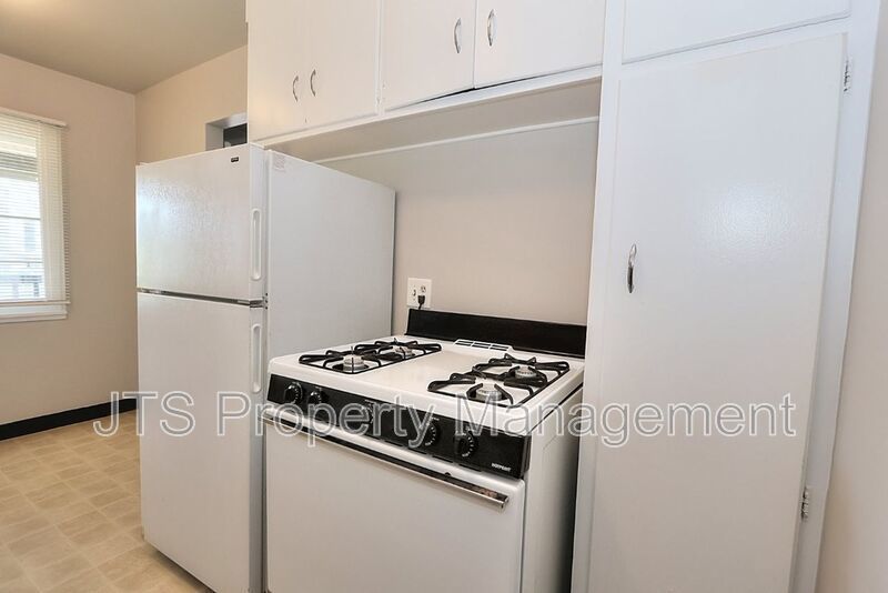 Updated Upstairs 1 Bedroom Across the Street from UC Davis! property image