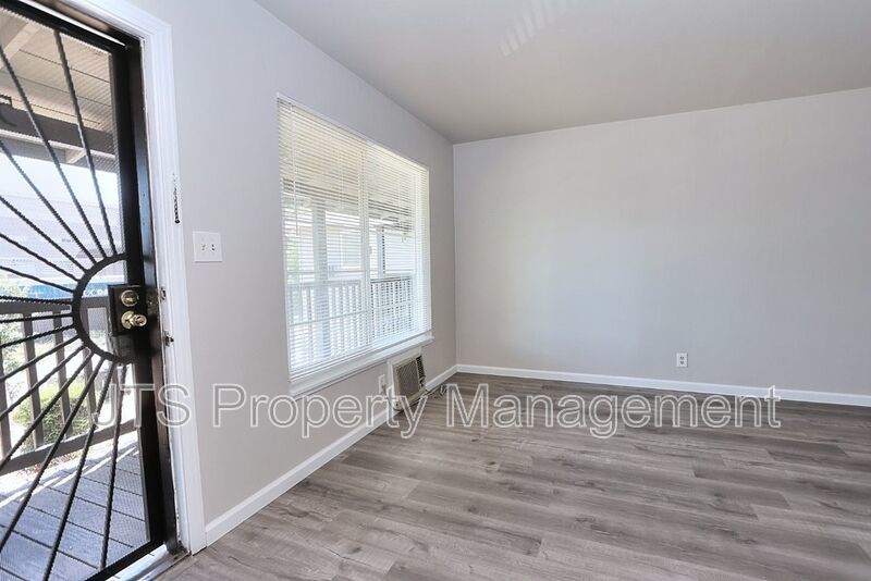 Updated Upstairs 1 Bedroom Across the Street from UC Davis! property image