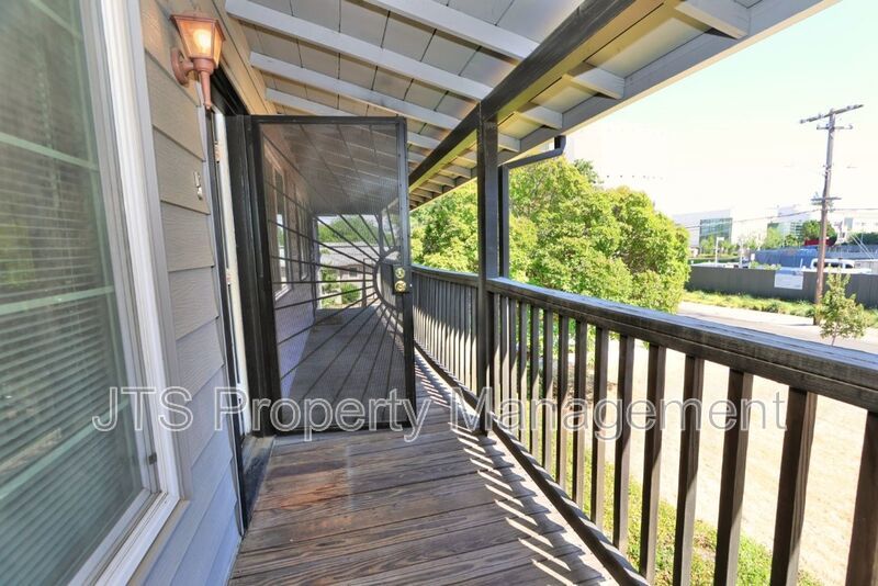 Updated Upstairs 1 Bedroom Across the Street from UC Davis! property image