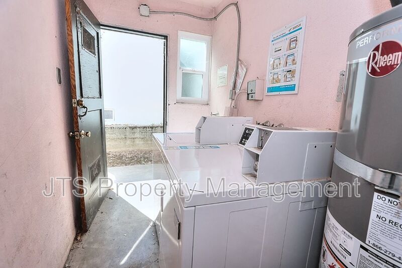Updated Upstairs 1 Bedroom Across the Street from UC Davis! property image