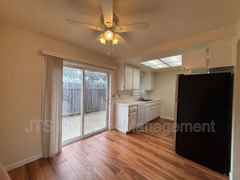 Condo For Rent Steps From Community Pool! property image