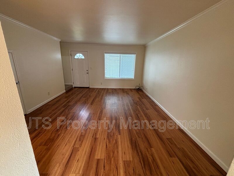 Condo For Rent Steps From Community Pool! property image