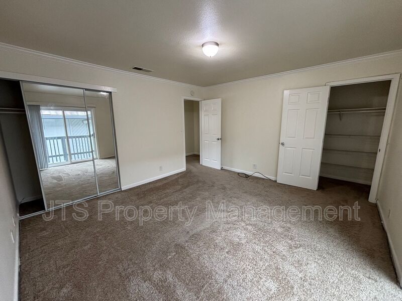 Condo For Rent Steps From Community Pool! property image