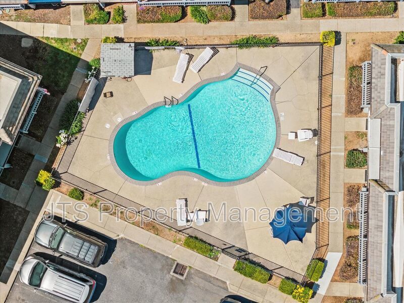 Condo For Rent Steps From Community Pool! property image