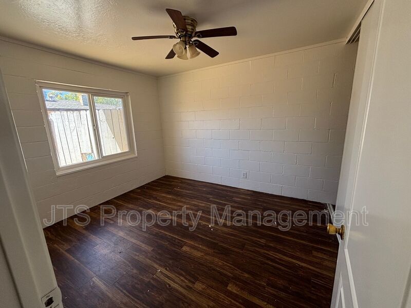 Cozy 2 bed 1 bath Unit in South Tahoe Park! property image