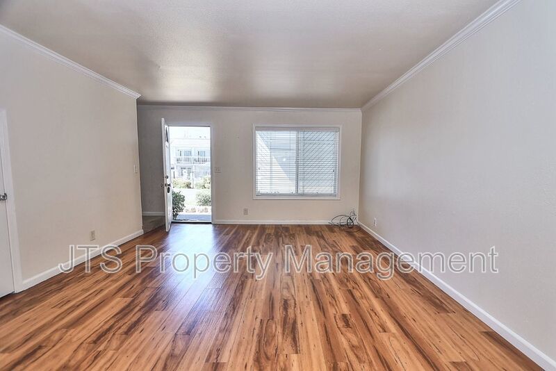 Condo For Rent Steps From Community Pool! property image