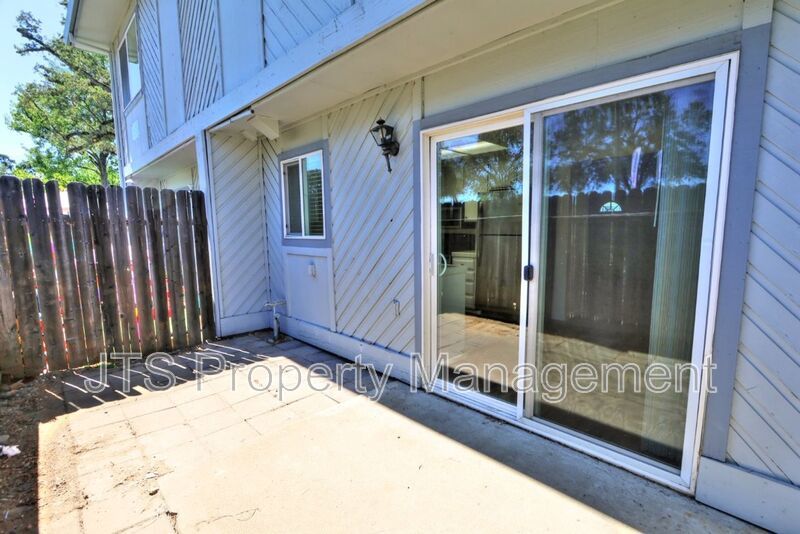 Condo For Rent Steps From Community Pool! property image