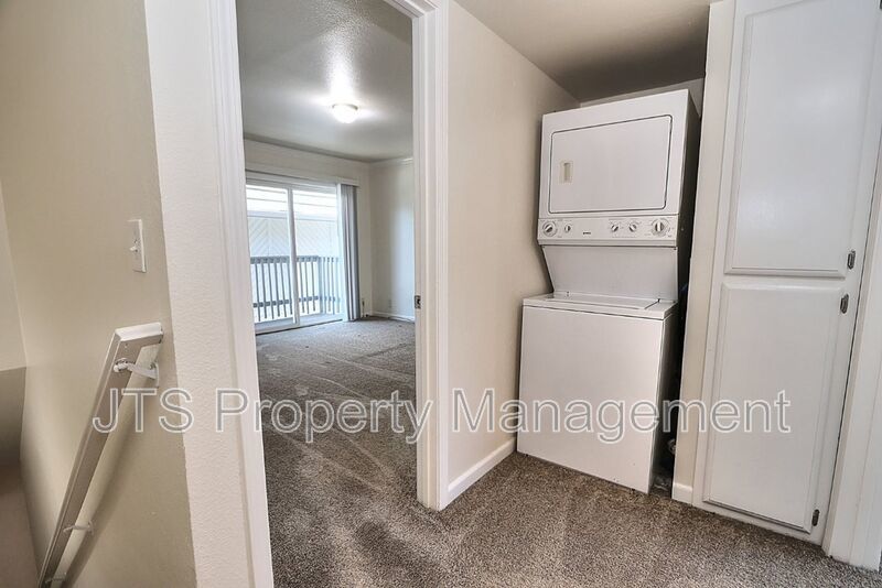 Condo For Rent Steps From Community Pool! property image