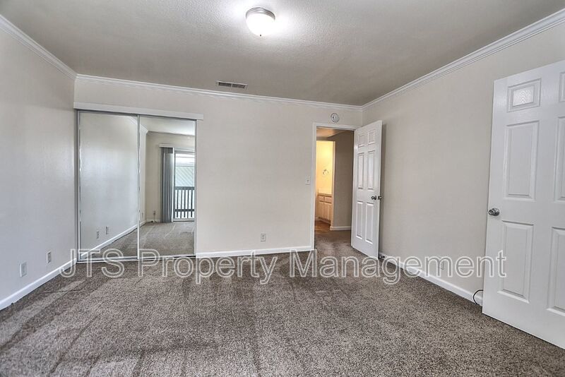 Condo For Rent Steps From Community Pool! property image