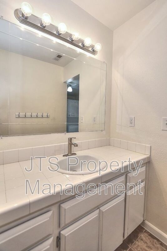 Condo For Rent Steps From Community Pool! property image
