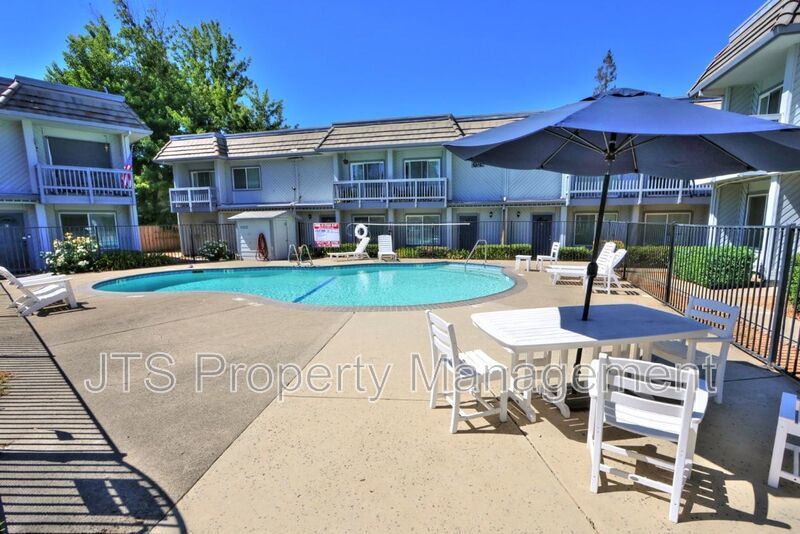Condo For Rent Steps From Community Pool! property image