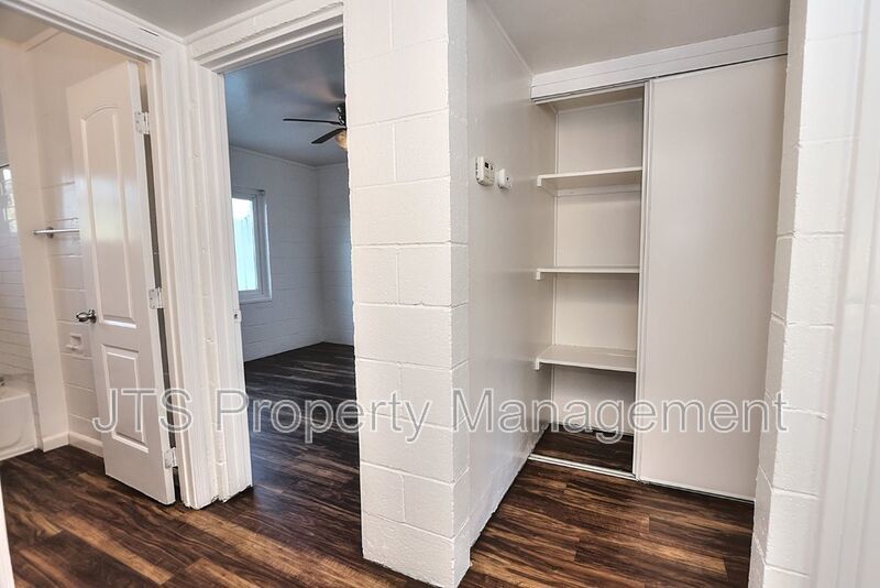 Cozy 2 bed 1 bath Unit in South Tahoe Park! property image