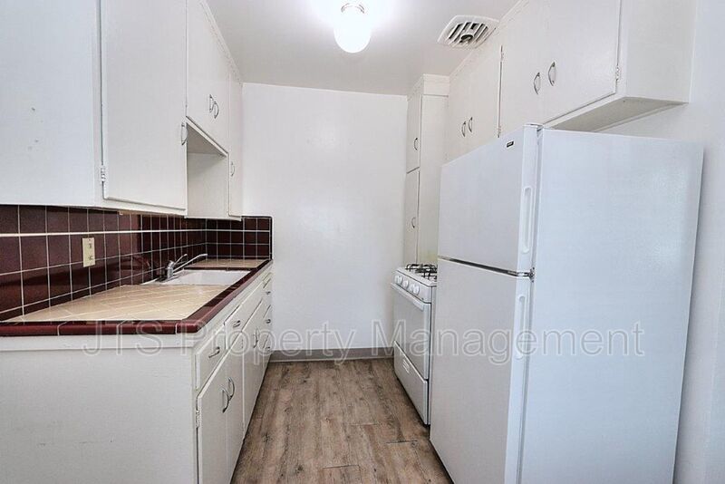 Upper Level Apartment Across From UC Davis Medical Center! property image