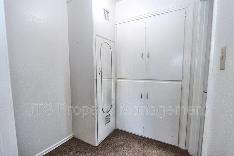 Upper Level Apartment Across From UC Davis Medical Center! property image