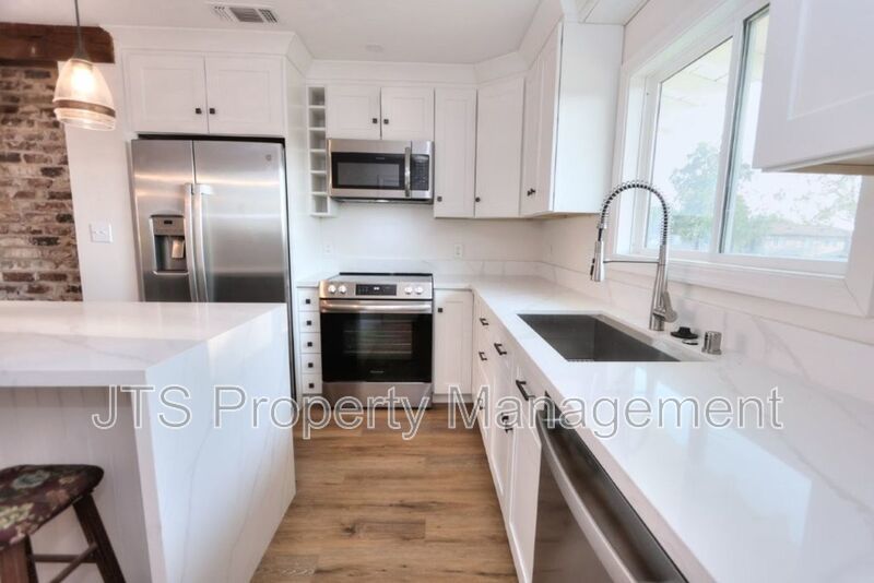 Newly Remodeled Home in Lincoln for Rent Now! property image
