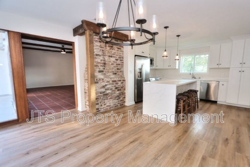 Newly Remodeled Home in Lincoln for Rent Now! property image