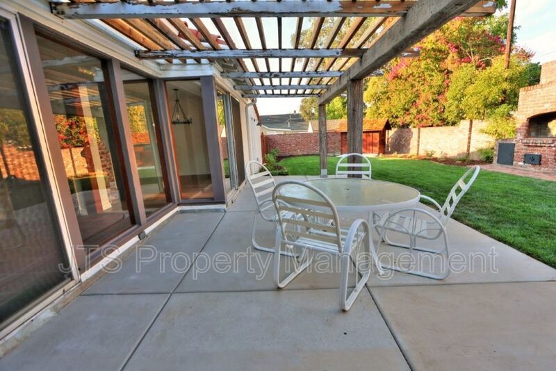 Newly Remodeled Home in Lincoln for Rent Now! property image