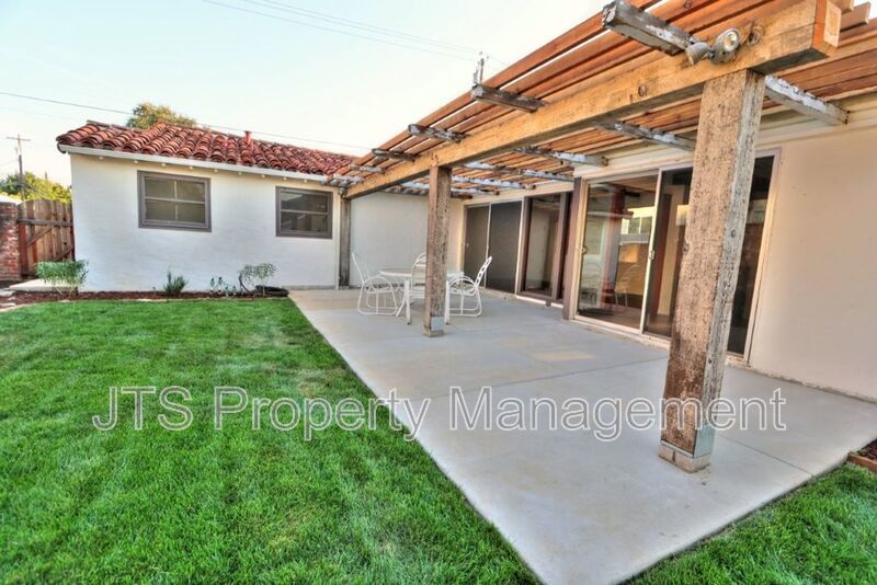 Newly Remodeled Home in Lincoln for Rent Now! property image