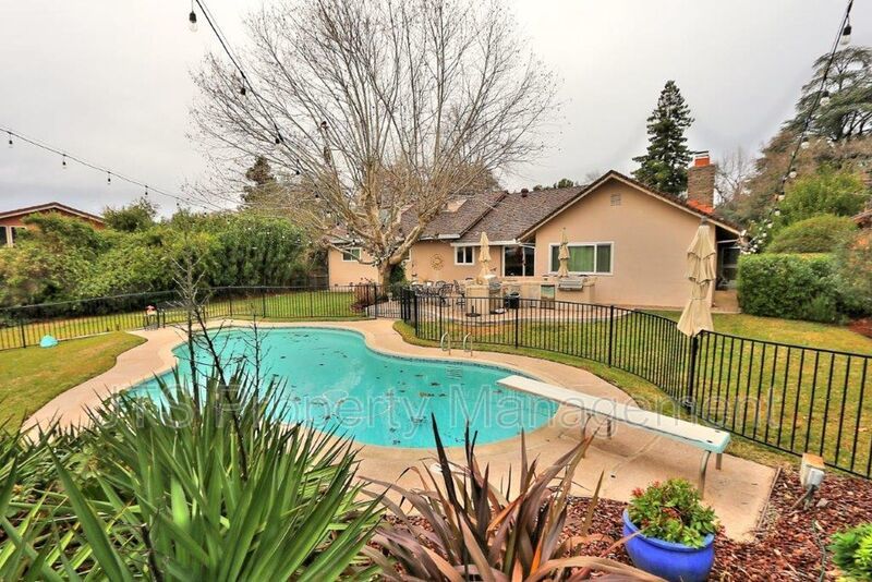 Fair Oaks Beauty off Winding Way- Available Soon! property image