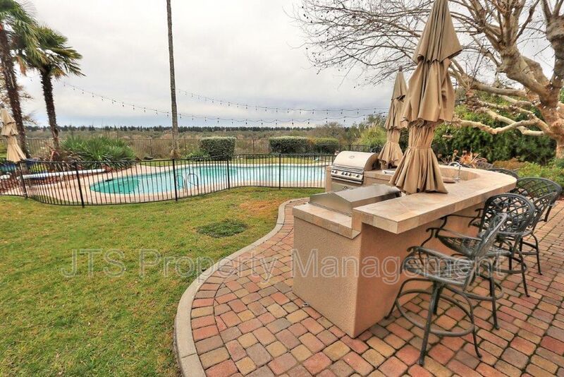 Fair Oaks Beauty off Winding Way- Available Soon! property image